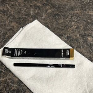CHANEL Long Lasting Eyeliner - Cassis (purple). NIB